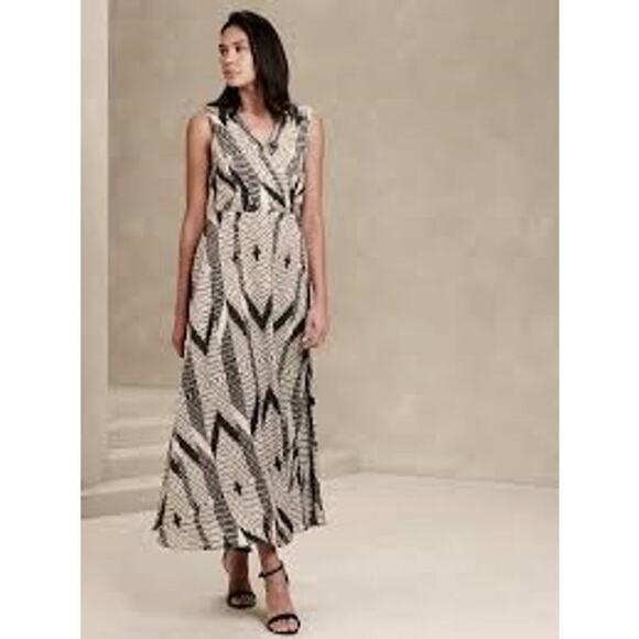 Banana Republic Pintuck‎ Bodice Maxi Dress Womens size 8 Petite - Picture 1 of 7